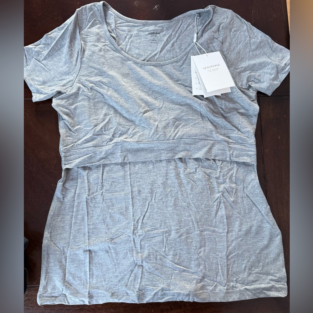 Seraphine nursing t-shirt